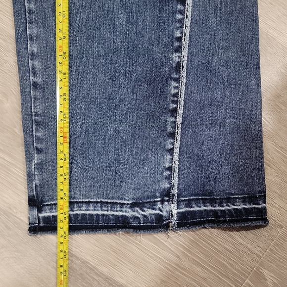 Classic Blue Women's Jeans - Picture 5 of 12